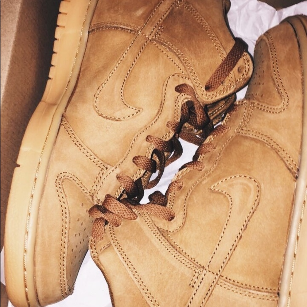 Cream nike shoes